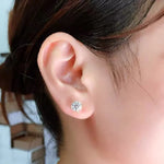 Women's Four-claw Sterling Silver Simple Stud Earrings