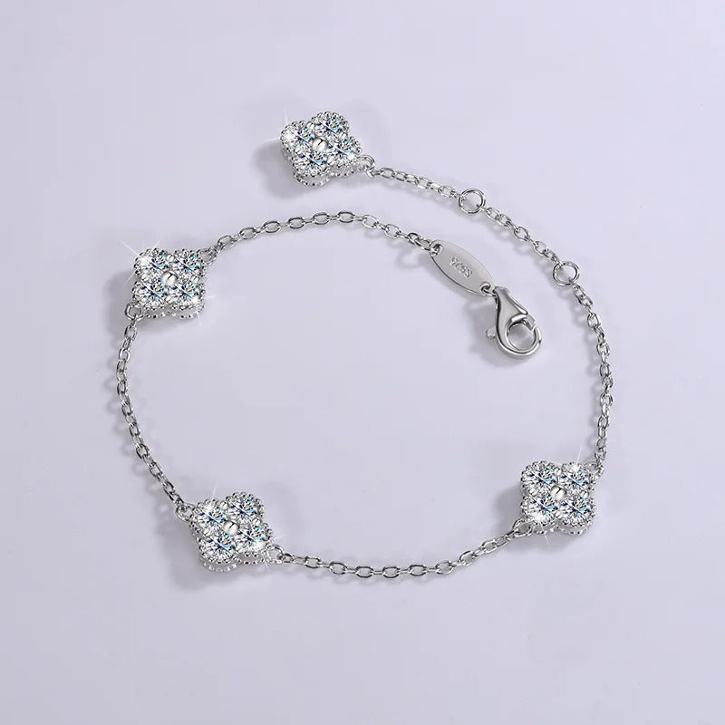 S925 Silver Four Leaf Grass Diamond Bracelet Full D Moissanite Adjustable Chain Wedding Engagement Party Women Birthday Gift